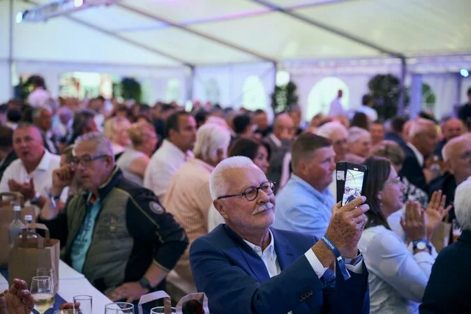 csm_BD_Sensors_30_Jahre_Jubilaeum_03_Festzelt_Party_2726_0c439475f8 csm_BD_Sensors_30_Jahre_Jubilaeum_03_Festzelt_Party_2726_0c439475f8